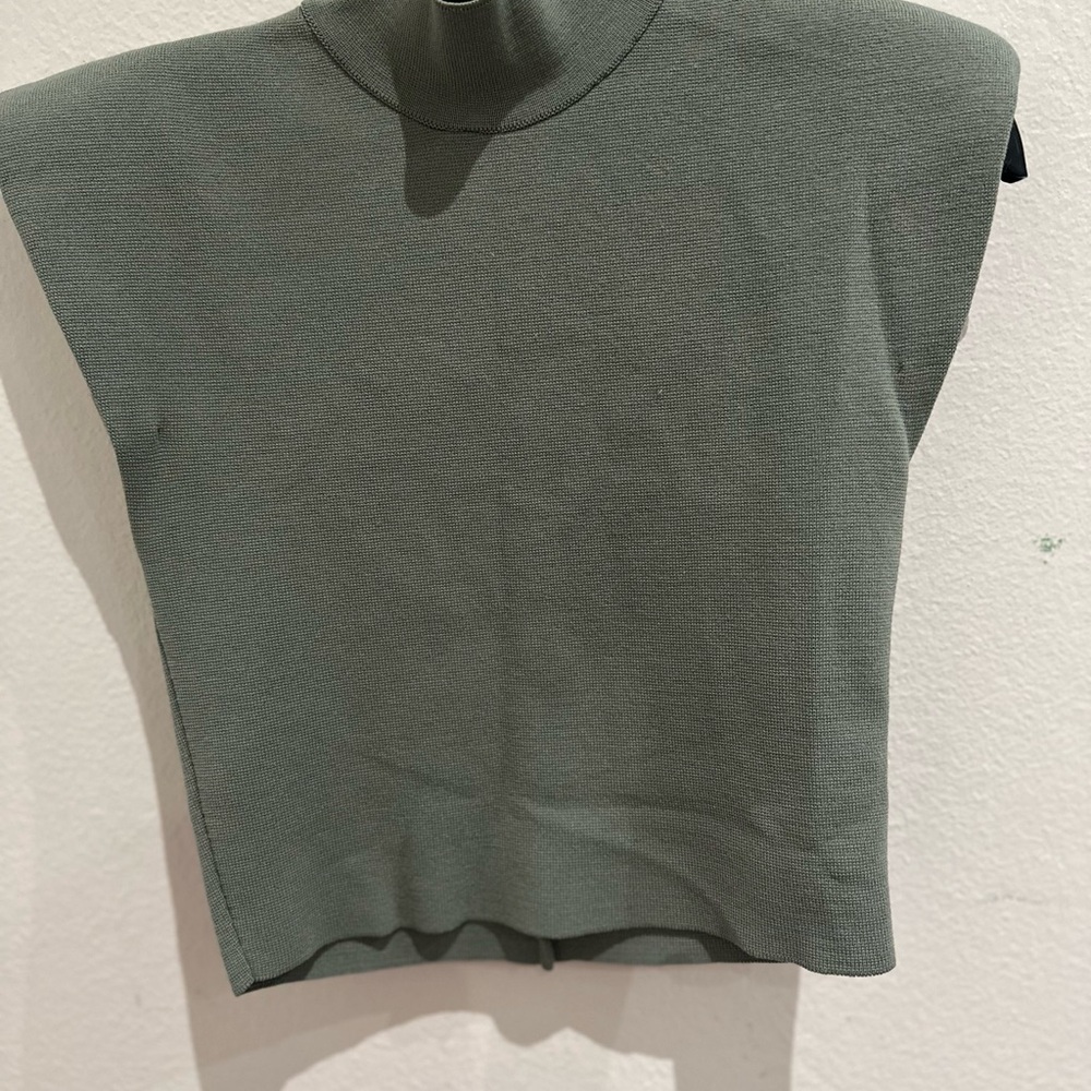 Zara Gray Muscle Tee